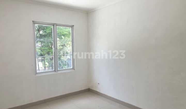 Rumah Hook di Cluster Michelia Gading Serpong, Tangerang