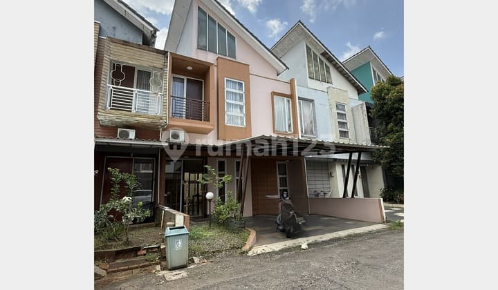 Rumah 2 Lantai Rapi Terawat di Bintaro Terrace 2, Tangerang Selatan