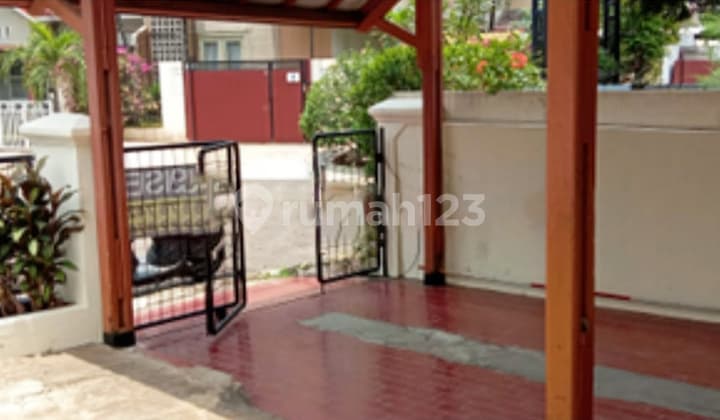 Rumah Hadap TImur di Villa Bintaro Indah, Tangerang Selatan