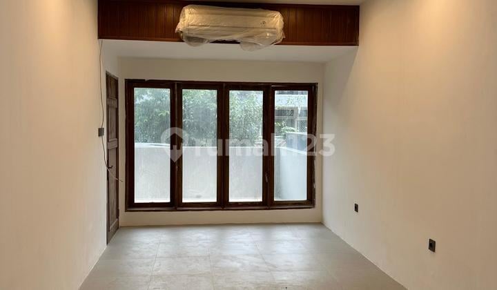 Very Nice House in Intecon Kebon Jeruk West Jakarta Strategic Negotiable Very Nice House in Intecon Kebon Jeruk West Jakarta Strategic Negotiable