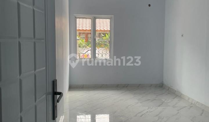 Ready-to-Occupy Residential House in Banjar Wijaya Tangerang, Strategic Location Ready-to-Occupy Residential House in Banjar Wijaya Tangerang, Strategic Location