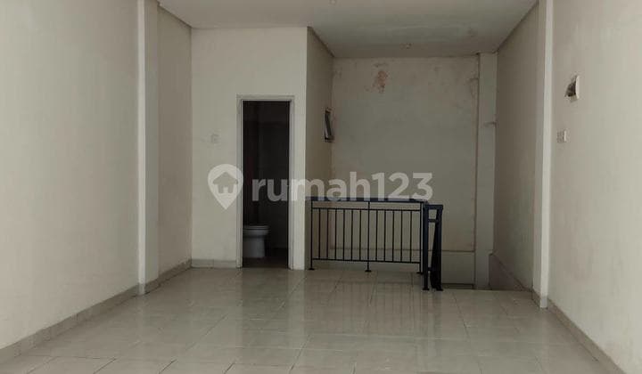 Boulevard Tanjung Duren Strategic Shop House 3.5 Floors Affordable Price Strategic Location