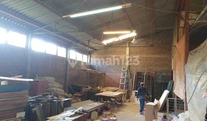 Jual Ruang Usaha Ex Bengkel Interior