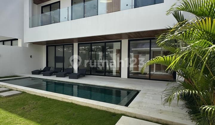 LUXURY VILLA 4BR TUMBAK BAYUH LEASHOLD 32 YR