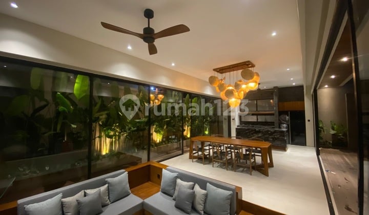 Modern Villa Batu Bolong Canggu