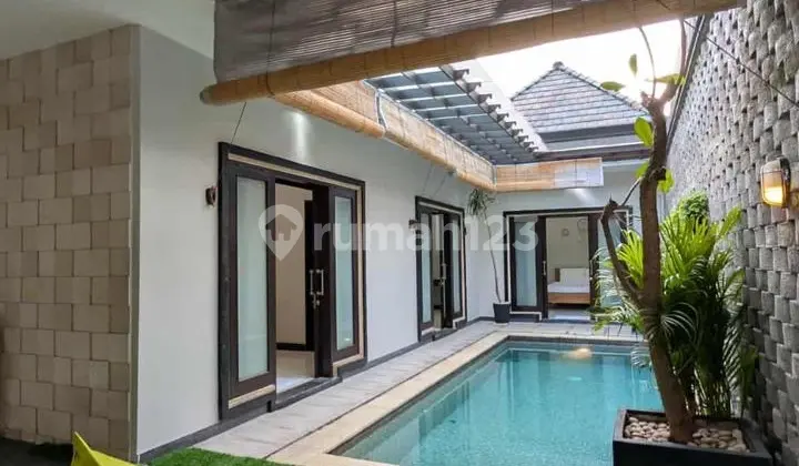 VILLA 3BR SEMINYAK DEKAT PANTAI