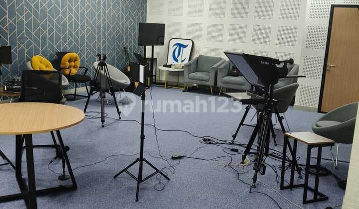 For rent, former Tribun Office on Pemuda Street, Tanah Sareal, Bogor