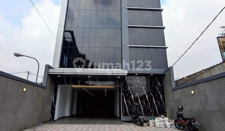 Mini Brand New Strategic Building, Ready to Use on Jl Dewi Sartika East Jakarta, Negotiable Price