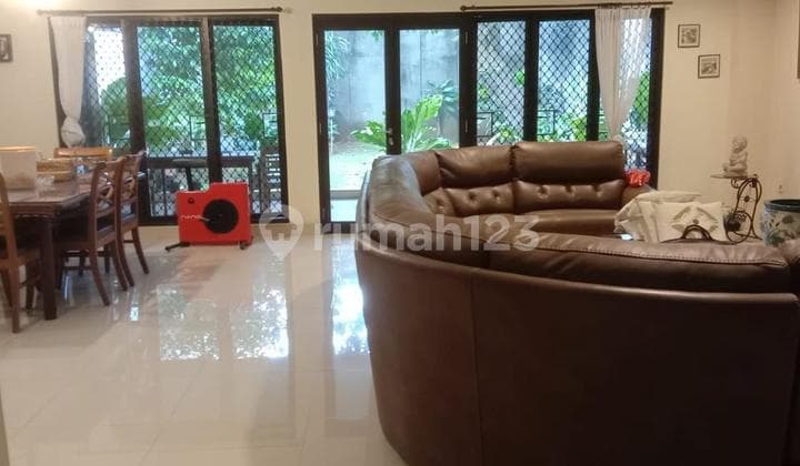 Rumah Kos2an Strategis, Tinggal Terusin Saja Incomenya Dijl. Prapanca, Kel. Pulo, Kec. Kebayoran Baru, Jakarta Harga Nego