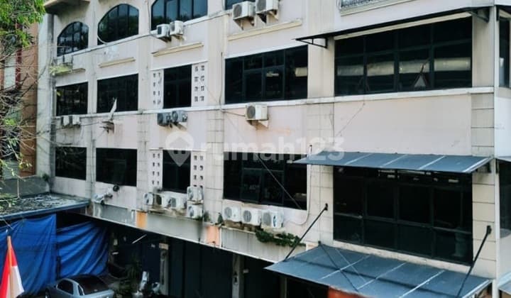 Ruko Gandeng 5 strategis siap pakai atau untuk usaha komersil lainnya di kebayoran baru JAKSEl Harga Nego