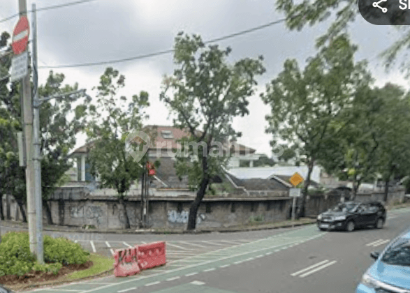 Rumah Strategis Sekali, Daerah Premium Siap untuk Usaha di Pakubuwono Jak-Sel dan Harga Nego