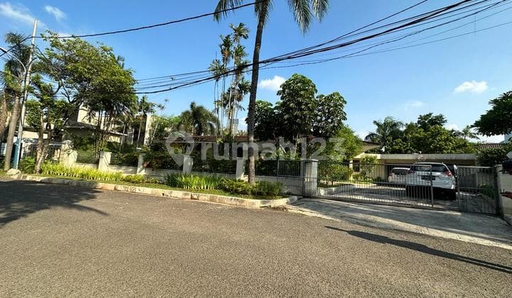 Rumah Strategis, Exclusive, Elite, Aman,nyaman Dan Siap Huni di Patra Kuningan Jaksel Da Harga Nego Sampai Ok