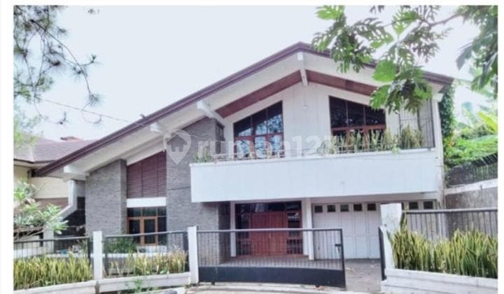 Rumah Mewah 2 Lantai Disewakan Bandung Utara