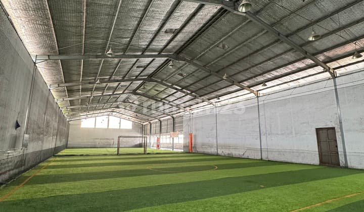 Sewa Gudang 2 Lantai Eks Lapangan Futsal Mainroad Caringin Bandung