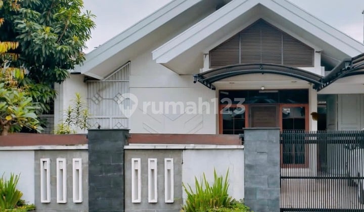 Dijual Rumah Siap Huni di Kawasan Premium – Singgasana Pradana, Bandung