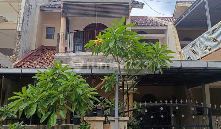 Rumah Luas 168/210 M 2 Lantai 5 Kamar Kudus Kota SHM Bagus Murah