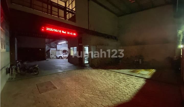Ruang Usaha/Ruko/Cafe/Rumah/Toko Semarang Utara Luas 325/550 M² SHM Akses Strategis