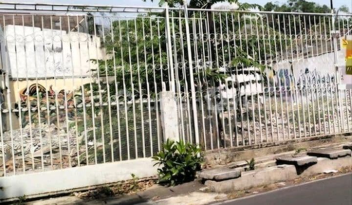 Langka - Lamper Tanah 305.0 M² Pinggir Jalan Semarang Selatan