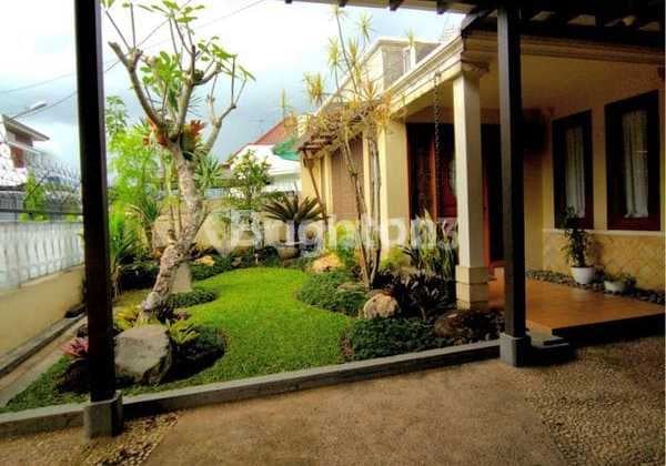 Rumah Villa Puncak Tidar Nuansa Kayu Full Furnished