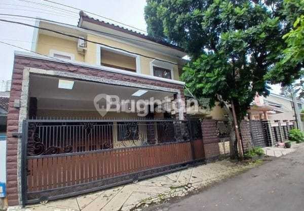 Rumah Mewah Furnish Area Suhat Malang Siap Masuk