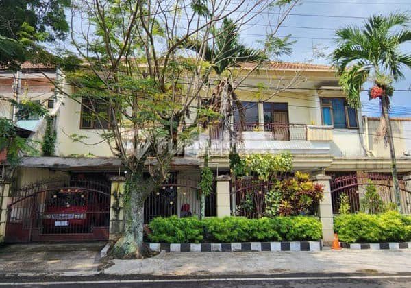 Rumah Mewah Siap Dipakai Aneka.usaha Tengah Kota