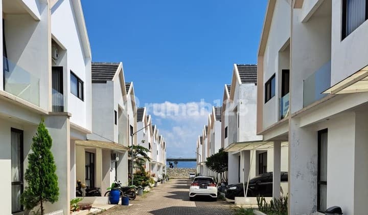 Well-Maintained 2-Storey Move-In Ready House in Mandalika Residence Bandung, Near Buahbatu Toll Gate