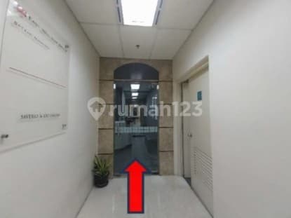 Ruang Kantor Di Menara Batavia