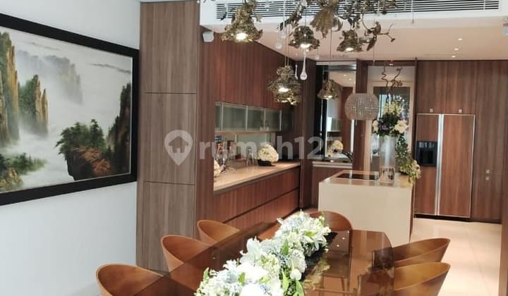 Dijual rumah mewah Simprug Golf 12