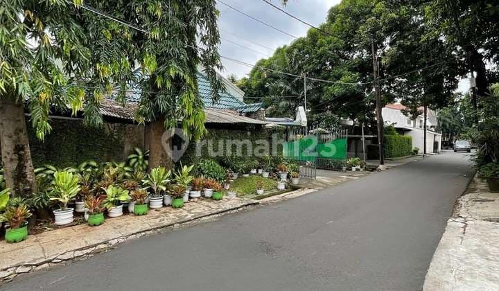 House for quick sale in Pancoran complex near Mampang Kemang