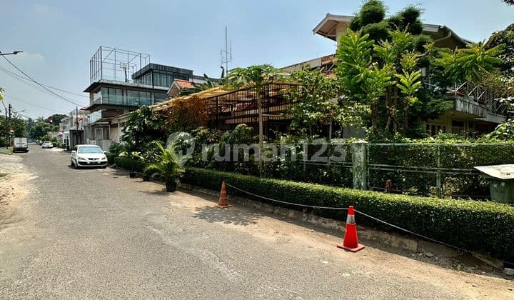 Rumah tua hitungan tanah area patal senayan permata hijau simprug