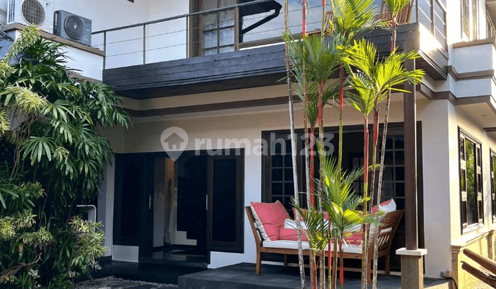 Villa Mewah 2 Lantai di Puri Gading Jimbaran Badung, Bali