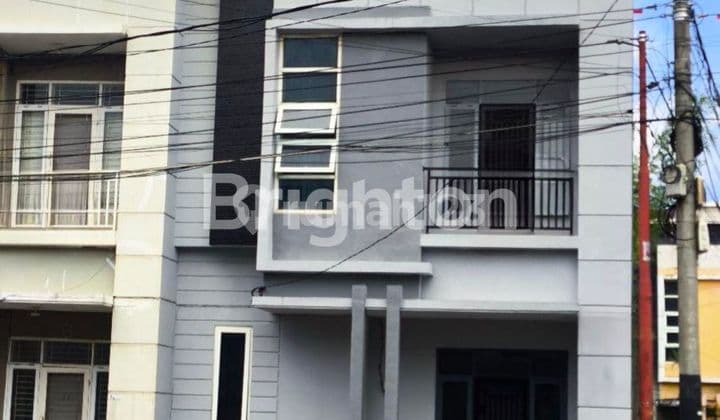 RUMAH HOOK SIAP HUNI 2 LANTAI CLUSTER PEKANBARU