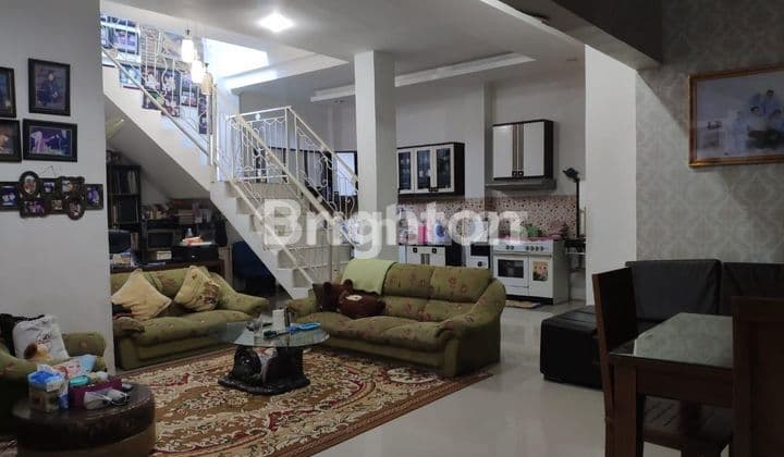 Rumah mewah hook di Perumahan kawasan jalan protokol