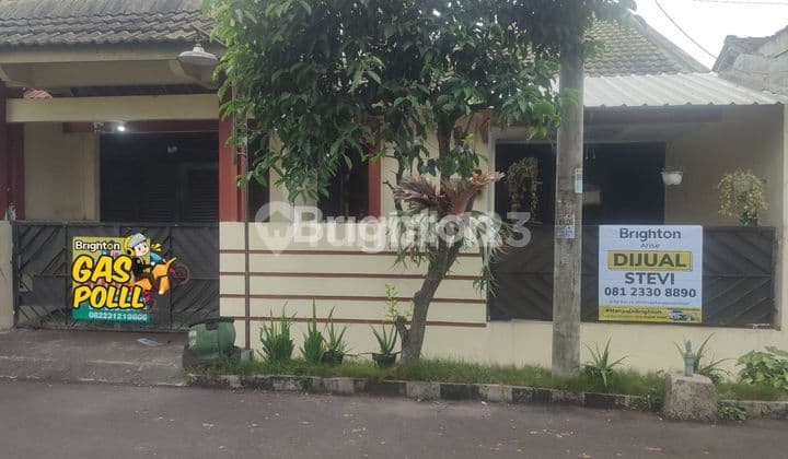 For Sale Strategic House In Griya Shanta Malang