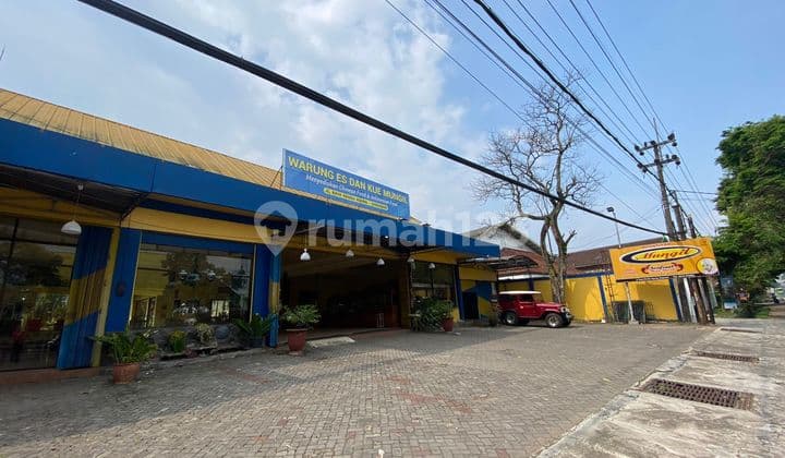 Bangunan Komersial LT 3.500M² LB 600M² Pinggir Jalan Raya - Parkir Luas Cocok Resto & Usaha Besar