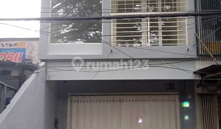 Ruko 2 Lantai SHM - Lokasi Strategis, bisa Jual/Sewa Murah!