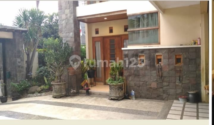 Rumah 2 Lantai Siap Pakai Di Jln Kembar Bandung