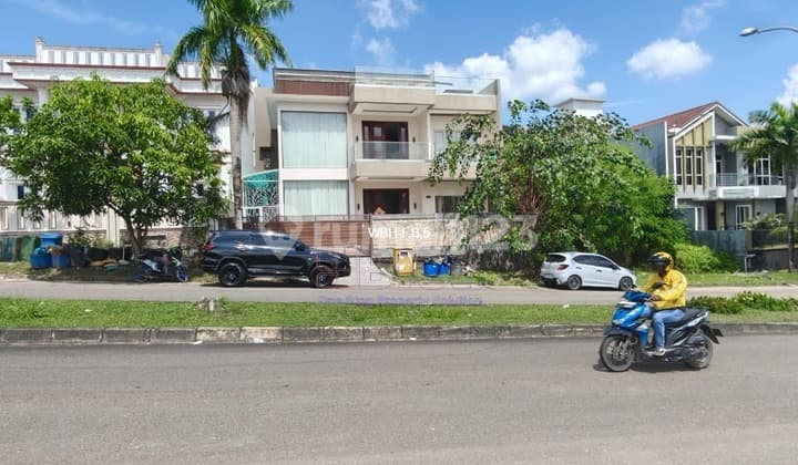 Dijual Rumah Bukit Indah Bullvard View Golf Court 64, Sukajadi