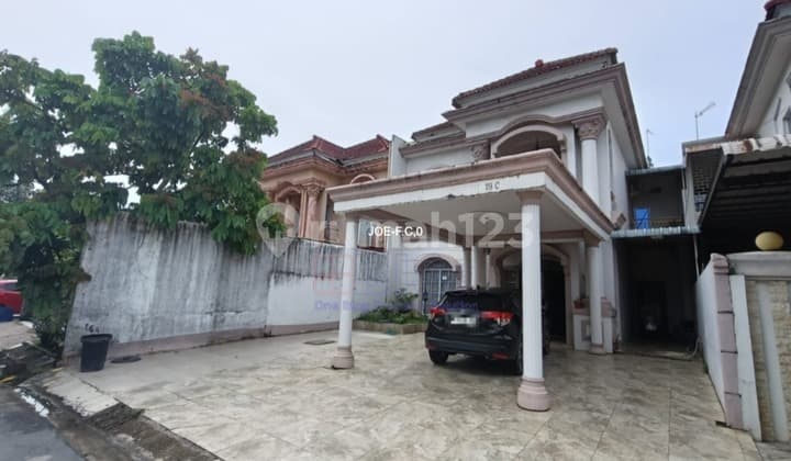 Umah Mewah Dijual - Taman Dutamas, Boulevard Madrid No. 18c - Batam Centre