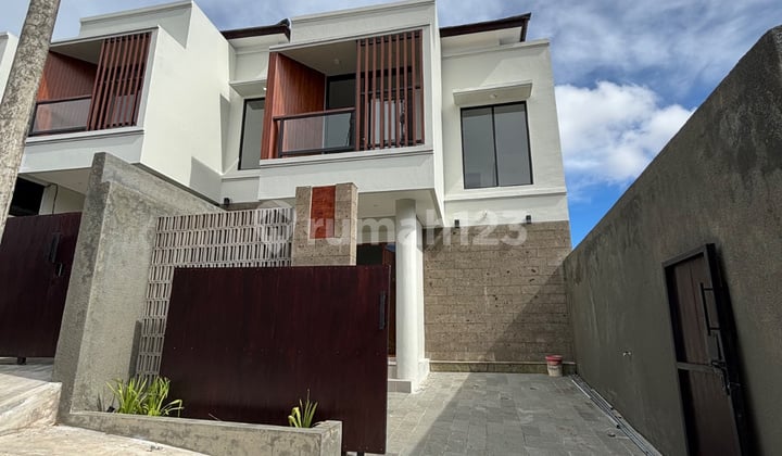 Rumah Lantai 2 Hadap Utara Dekat Mall Living World Pk