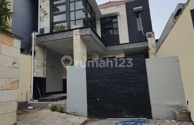 For Sale Complete SHM IMB 4-Bedroom House Near Renon Db
