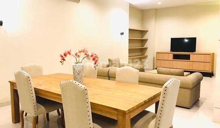 For Rent Villa with Rice Field View Fully Furnished In Umalas Cc
