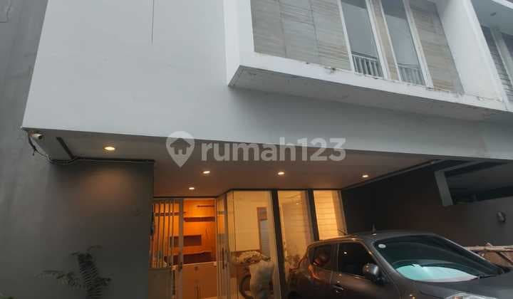 Rumah 2 Lantai SHM IMB Lengkap di Denpasar Barat Cn