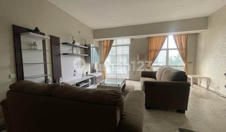Menteng Executive Apartment 3BR Furnished 5th Floor