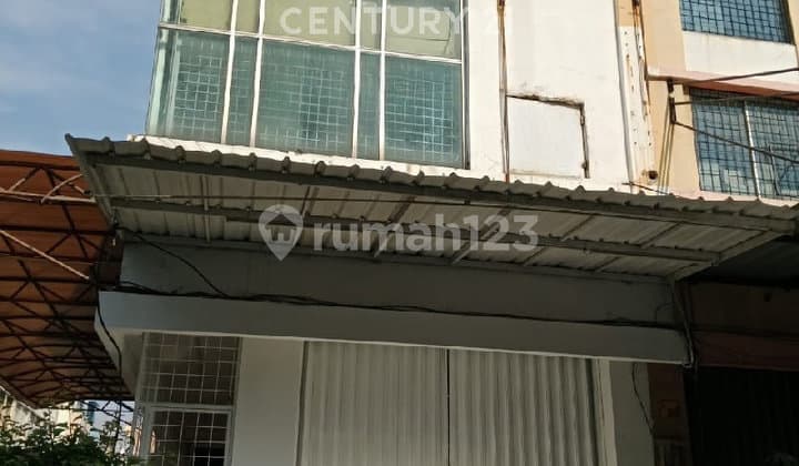 Shop House in Cempaka Mas Suitable for Culinary and Office