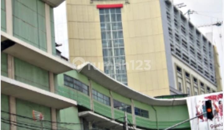 Metrotanah Abang Wholesale Center Store