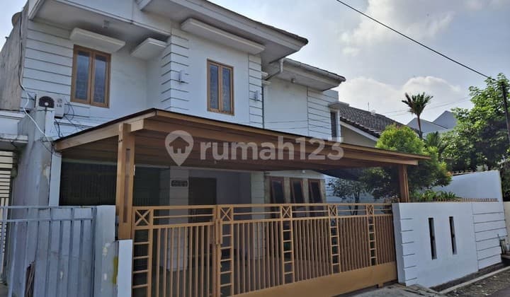 Rumah 2 Lantai di daerah Ekslusif Jagakarsa (EKSLUSIF)