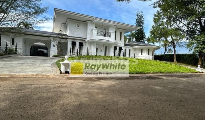 New and exclusive villa for sale in the Bunga Raya Rancamaya Golf Estate cluster.