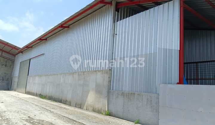 Gudang Baru dan Tanah di Jl. Kav, Dpr, Serua