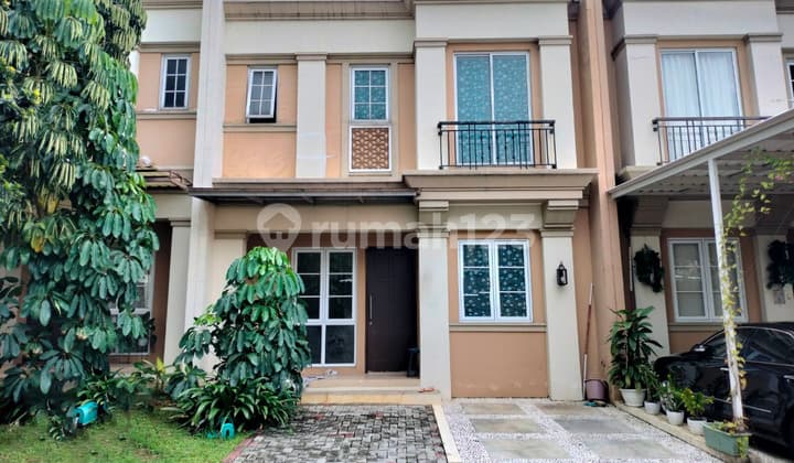 Get a house with a strategic location in BSD City.